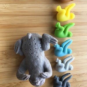 Sloth tea diffuser and wine markers (6)